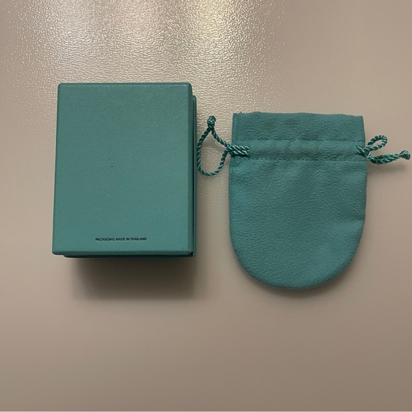 Tiffany&Co. box and dust bag empty packaging earrings bracelet necklace - Picture 3 of 3